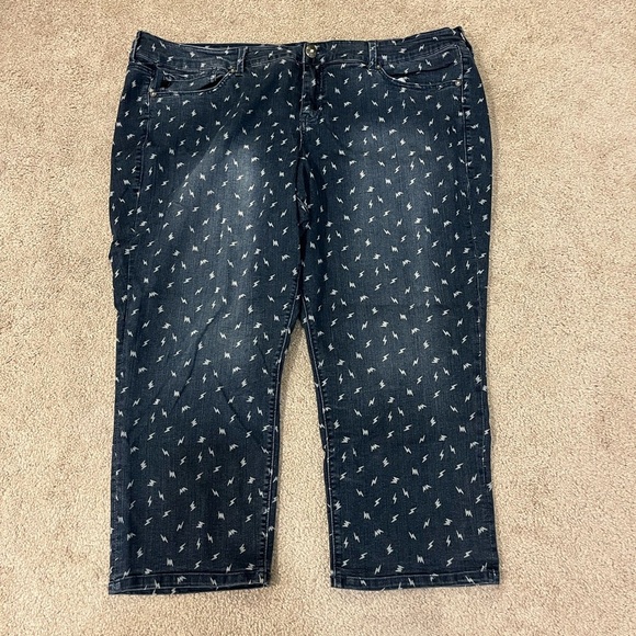 Torrid Lightening Bolt Cropped Denim Jeans - Picture 1 of 9